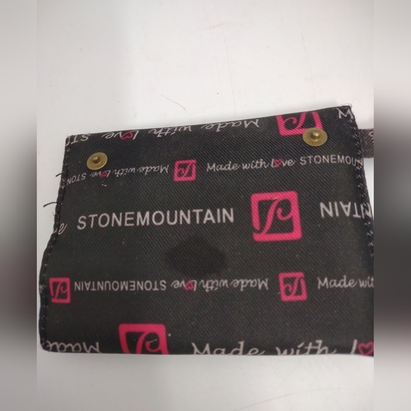 iWalk (UBC1800-002A) Charging Pack For iPhone or Android Devices - Picture 4 of 6